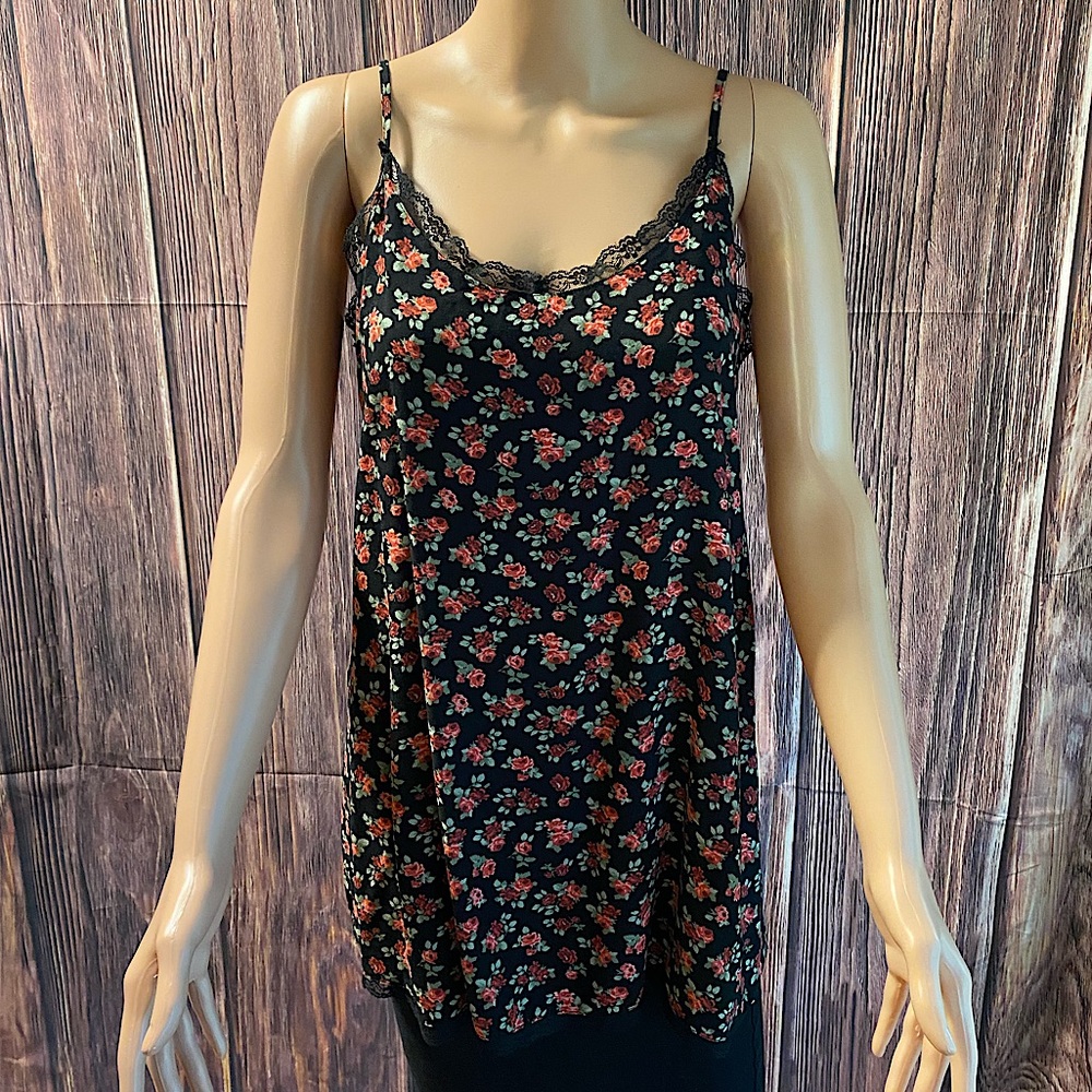 Anthropologie size small boho floral black and red pink blouse tank top
